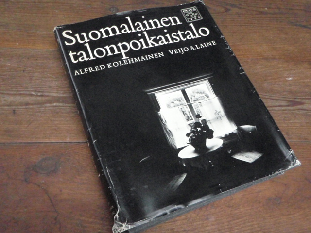 SUOMALAINEN TALONPOIKAISTALO,kolehmainen-laine. | Hörviäine |